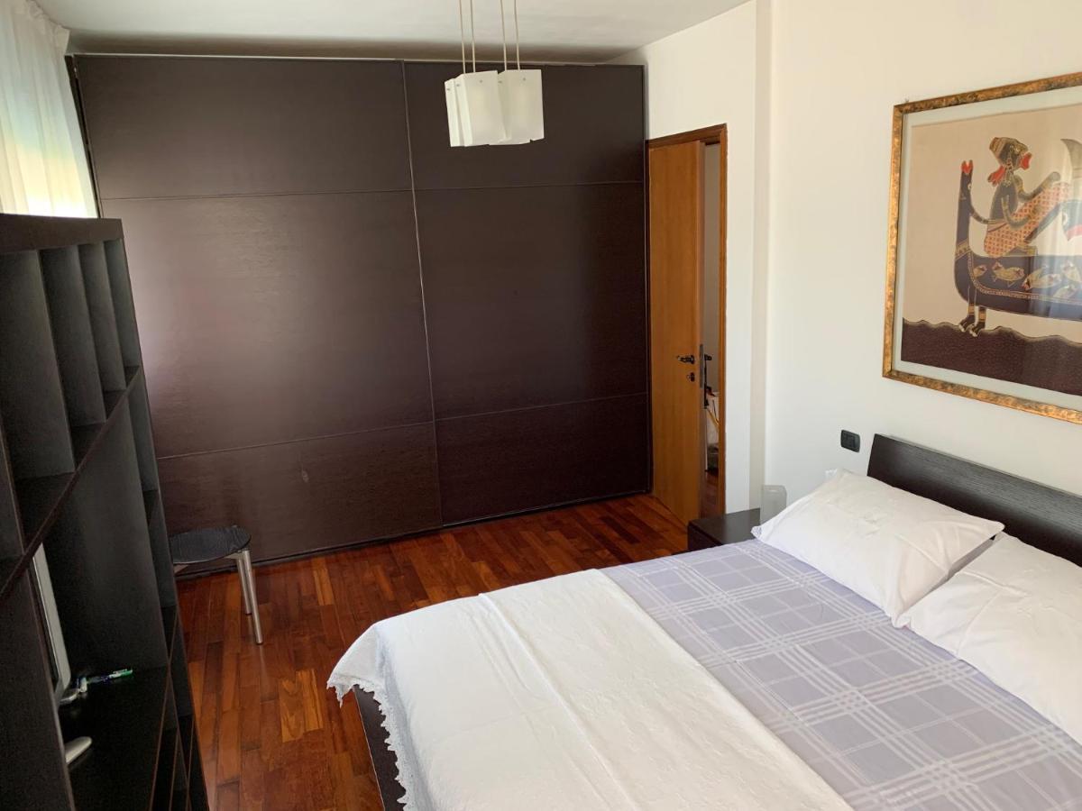 Near Como, Charming Apartment With Fireplace Grandate Eksteriør bilde