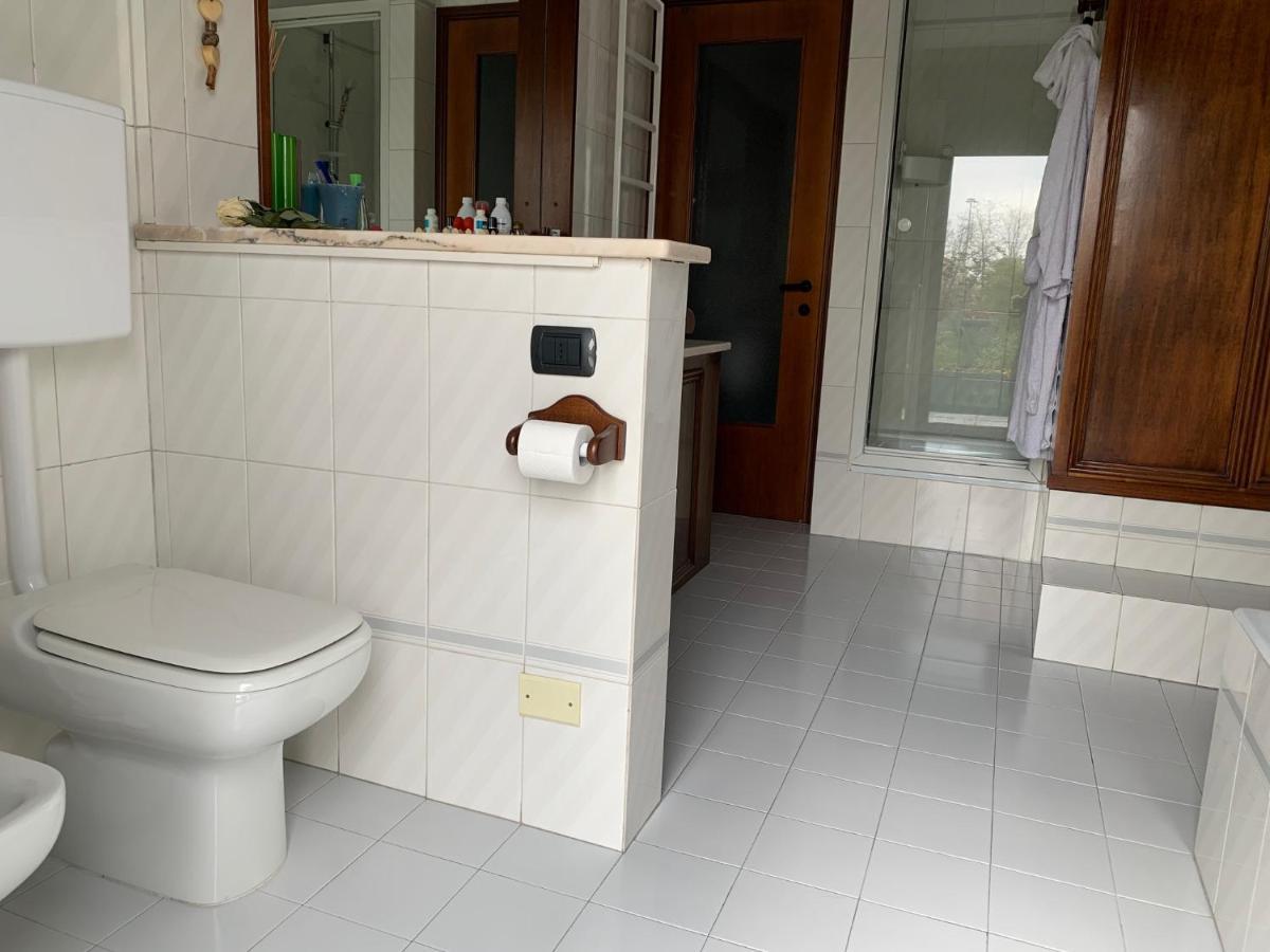 Near Como, Charming Apartment With Fireplace Grandate Eksteriør bilde