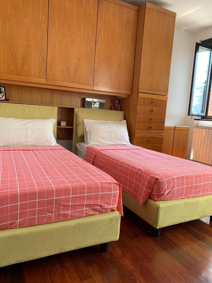 Near Como, Charming Apartment With Fireplace Grandate Eksteriør bilde